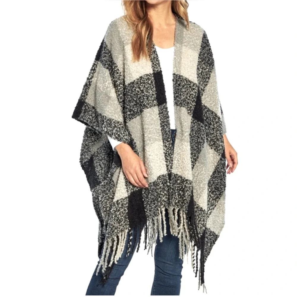 Woolrich Women's One Size Blanket Wrap Shawl Cape Poncho Black Gray Plaid